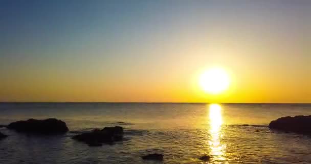 Timelapse Och Rörelse Förflutit Vackra Dramatiska Solnedgång Över Havet Eller — Stockvideo