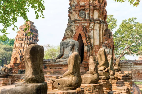 泰国的历史和宗教建筑 暹罗古都Ayutthaya的废墟 黄大仙寺的砖头景观 — 图库照片