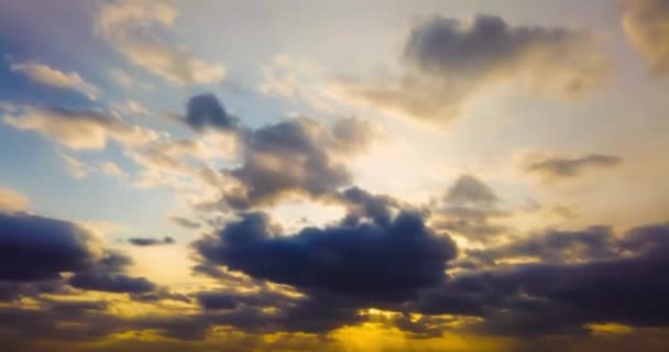 Time Lapse Ciel Spectaculaire Coucher Soleil Avec Soleil Décolorant Nuages — Video