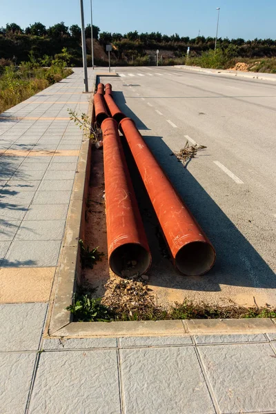 Yol kenarındaki borular — Stok fotoğraf