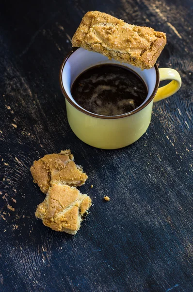 Koffie en mini gebak — Stockfoto