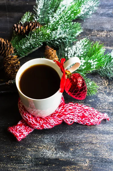 Cup of coffee with red scarf — ストック写真