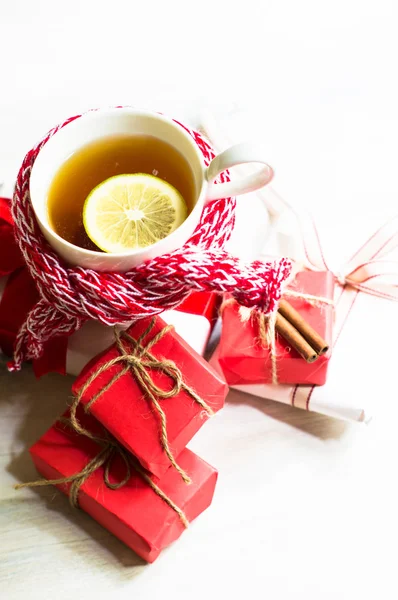 Cup of tea with lemon — Stock Photo, Image