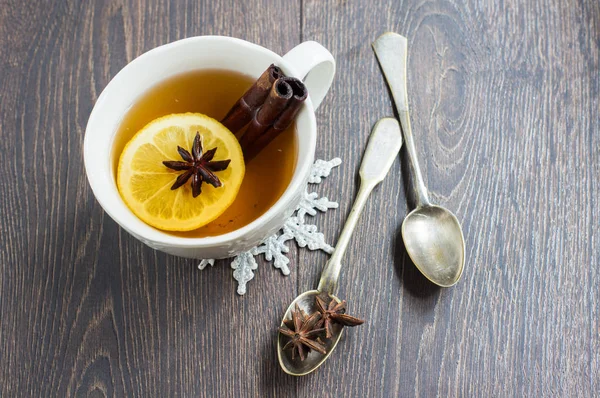 Spiced tea in cold time — Stock Photo, Image