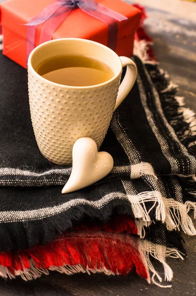 Taza de té y bufanda —  Fotos de Stock