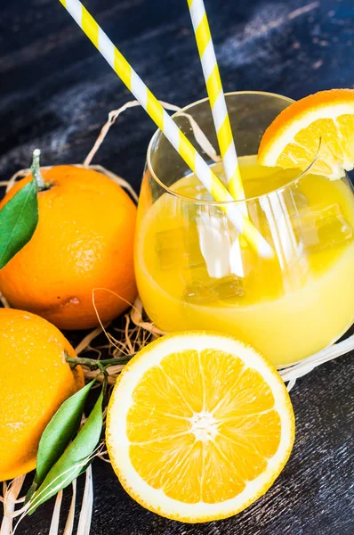 Concept d'alimentation biologique aux fruits oranges — Photo