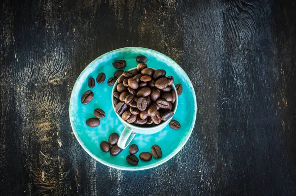 Сырые кофейные зерна — стоковое фото