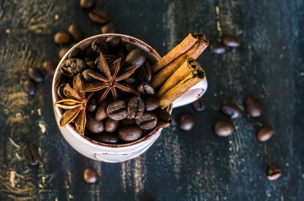 Raw coffee beans — Stock Photo, Image