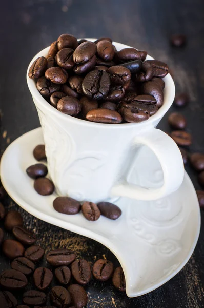 Сырые кофейные зерна — стоковое фото