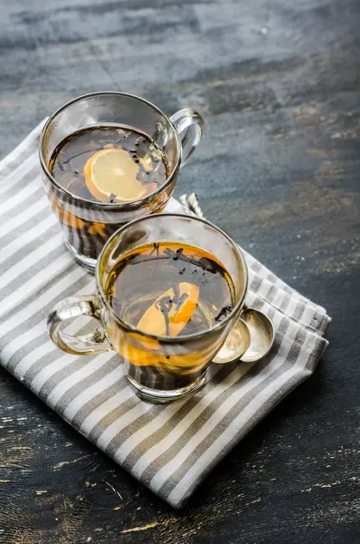 Copo de chá com limão — Fotografia de Stock