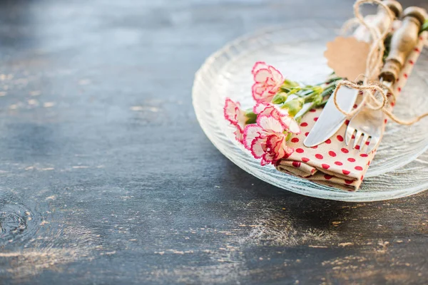 Frühlingstisch gedeckt — Stockfoto