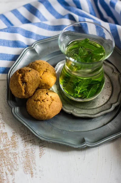 Rustik masasına sağlıklı yemek — Stok fotoğraf