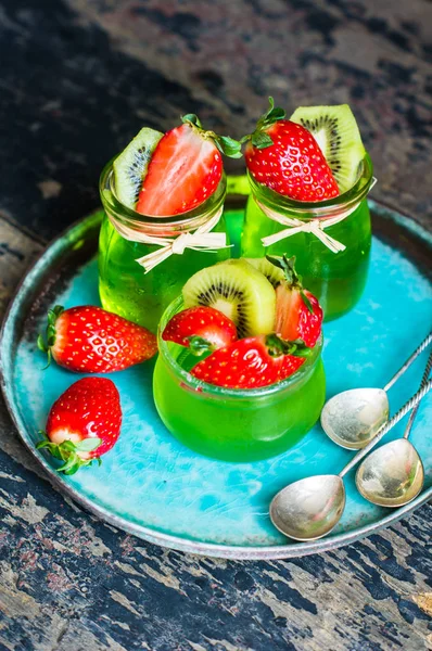 Sobremesa de frutas orgânicas — Fotografia de Stock