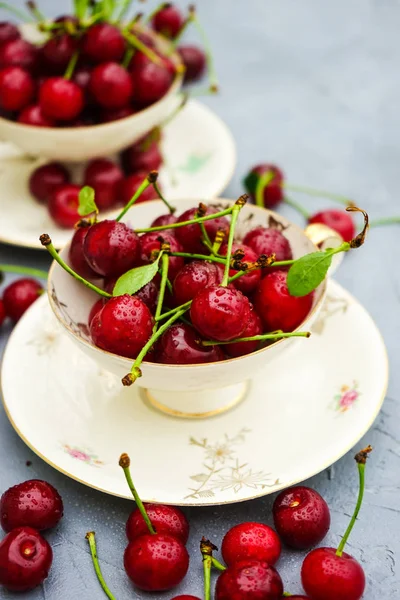 Organic summer concept with cherry — Stock Photo, Image