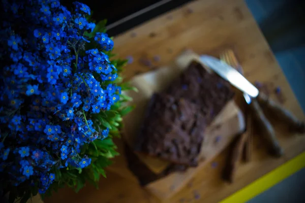 Concetto di dessert sul tavolo scuro — Foto Stock