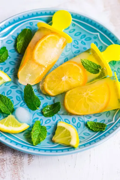 Summer dessert with lemon — Stock Photo, Image