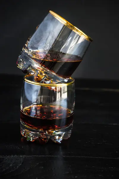 Glacca di cognac con ghiaccio e calce — Foto Stock