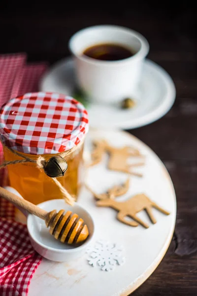 Xícara de chá com limão e mel — Fotografia de Stock