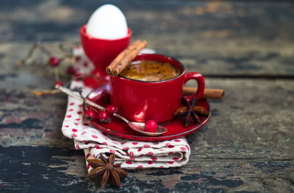 Desayuno tradicional en estilo rústico — Foto de Stock