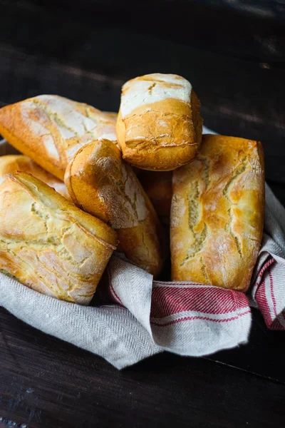 Pão francês fresco assado — Fotografia de Stock