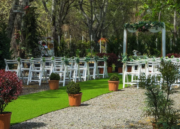 Wedding ready yard — Stock Photo, Image