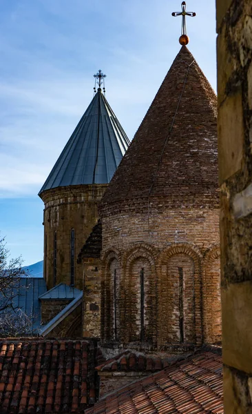 Berömda Ananuri slott i Georgien — Stockfoto