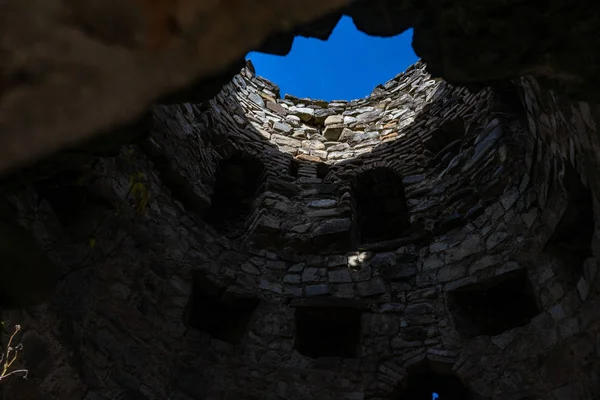 Известный замок Ананури в Грузии — стоковое фото