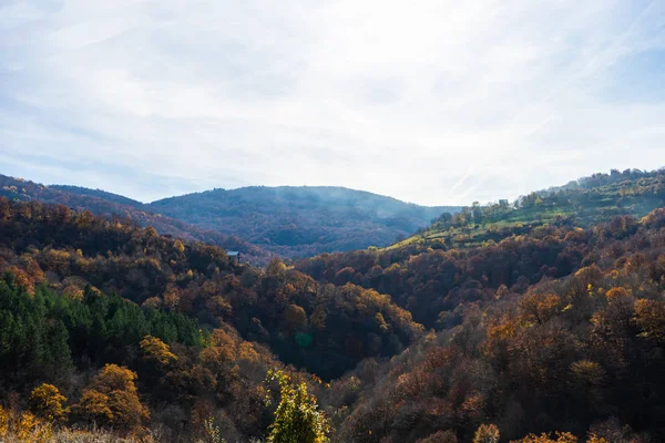 Осінній гірський ландшафт — стокове фото