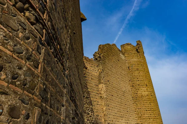 Qsnis tsikhe o castillo en Mukhrani / Ksani — Foto de Stock
