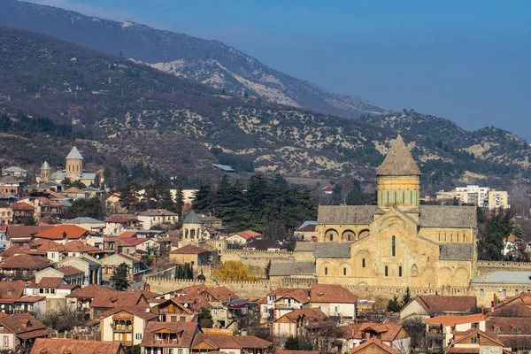 Uitzicht op de oude hoofdstad van Georgië, Mtskheta — Stockfoto