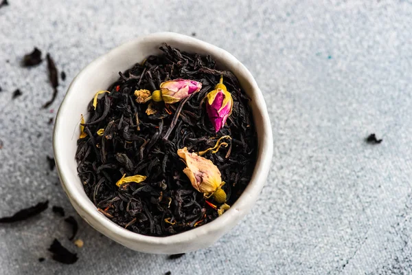 Variedades de té sobre fondo de piedra — Foto de Stock