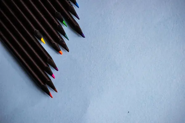鉛筆付きの学校概念 — ストック写真