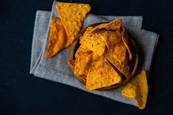 Chips Verduras Saludables Fondo Oscuro Con Espacio Copia — Foto de Stock