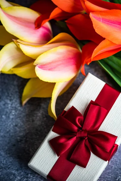 Beautiful Tulip Flowers Bouquet Holiday Present Interior — Stock Photo, Image