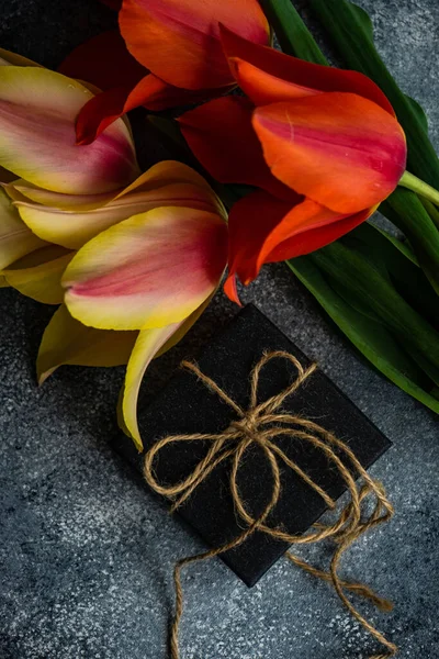 Красивий Букет Квітів Тюльпанів Святковий Подарунок Інтер Єрі — стокове фото