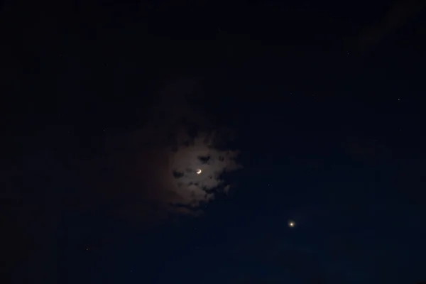 Noční Obloha Pozadí Měsícem Venuše Planety Hvězdy Tmavě Modré Obloze — Stock fotografie