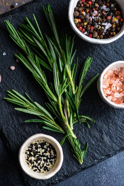 Organic Spices Pepper Corn Sesame Seeds Himalayan Salt Fresh Rosemary — Stock Photo, Image