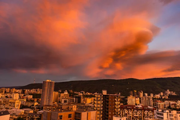 Bloody Sunset Laranja Sobre Centro Cidade Tbilisi Capital Geórgia — Fotografia de Stock