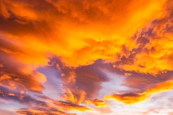 Nuages Orange Sanguinolents Dans Ciel Soir Comme Fond Naturel — Photo