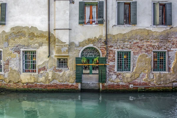 Exterior de una casa en Venecia — Foto de Stock