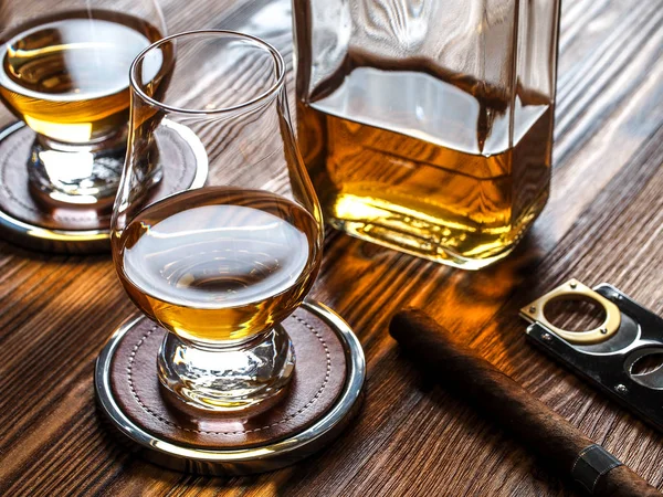 Dwie szklanki whisky z glenkairn — Zdjęcie stockowe