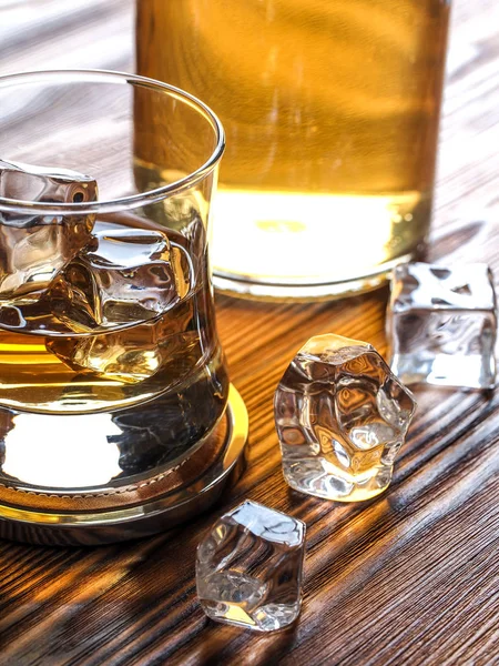 Whisky on the rocks — Stock Photo, Image