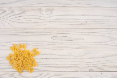 Makarna bir eski Beyaz ahşap tablo.