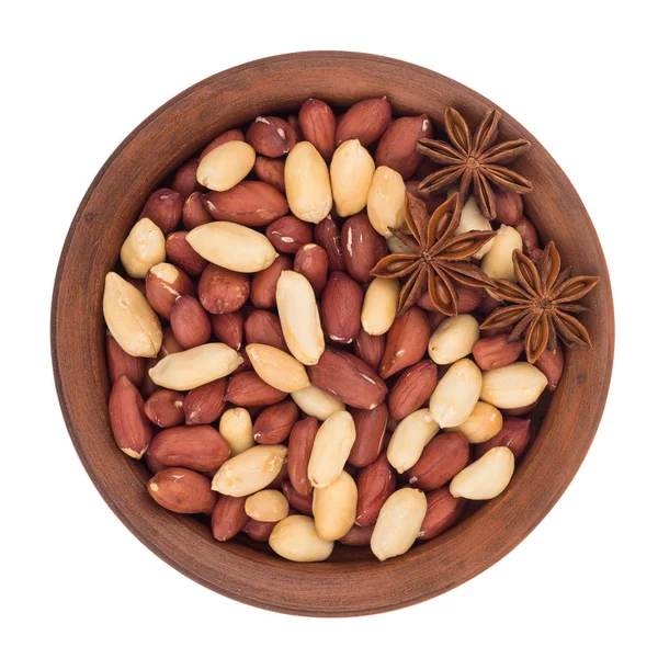 Kacang dengan anise bintang dalam mangkuk keramik . — Stok Foto