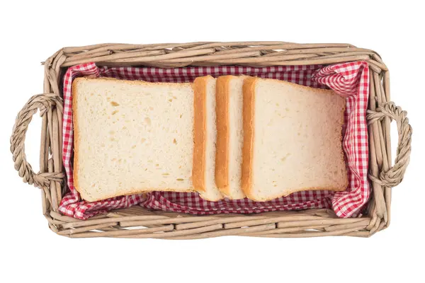Vitt bröd i korg. Skiva. Isolerad på vit bakgrund. — Stockfoto
