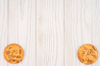 Fıstık eski beyaz masa ile tanımlama. 