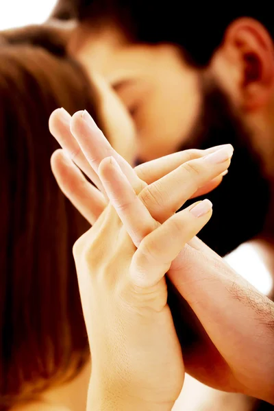 Happy beautiful couple kissing. — Stock Photo, Image