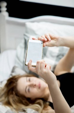 selfie yatakta
