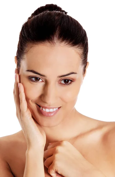 Bela Face de Jovem Mulher com Pele Fresca Limpa. — Fotografia de Stock