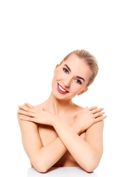 Mooi model meisje met perfecte frisse schone huid. Jeugd en huid zorg concept. — Stockfoto